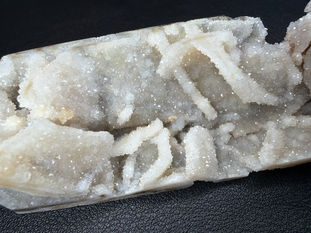Natural Quartz Sphalerite Original Stone tower