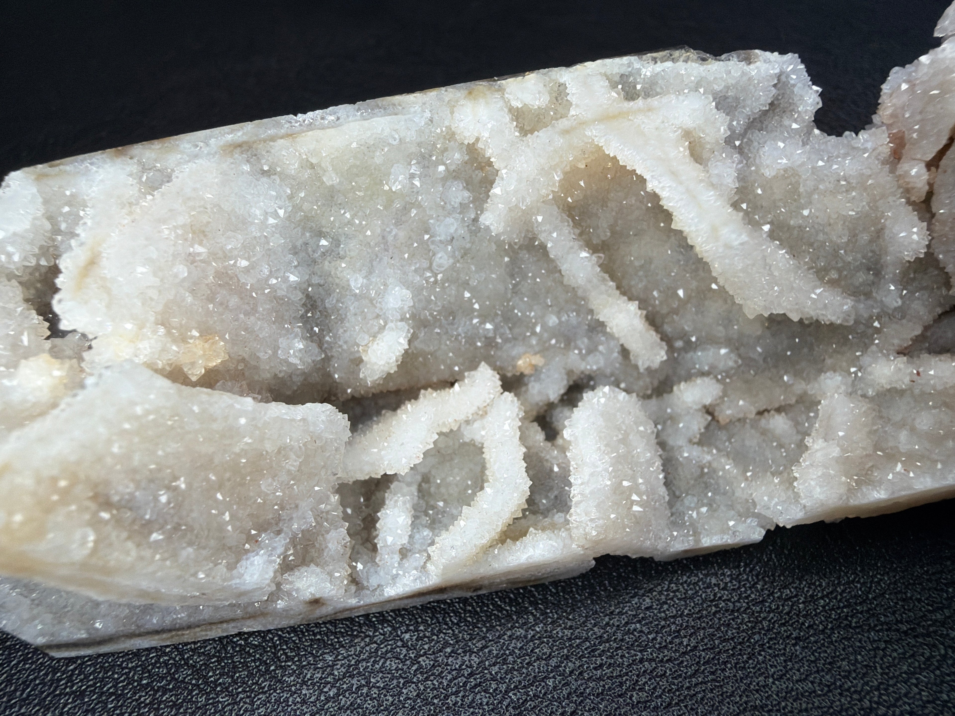 Natural Quartz Sphalerite Original Stone tower