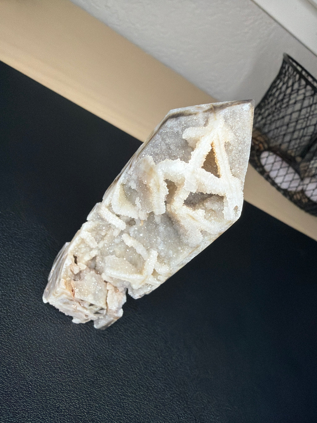 Natural Quartz Sphalerite Original Stone tower