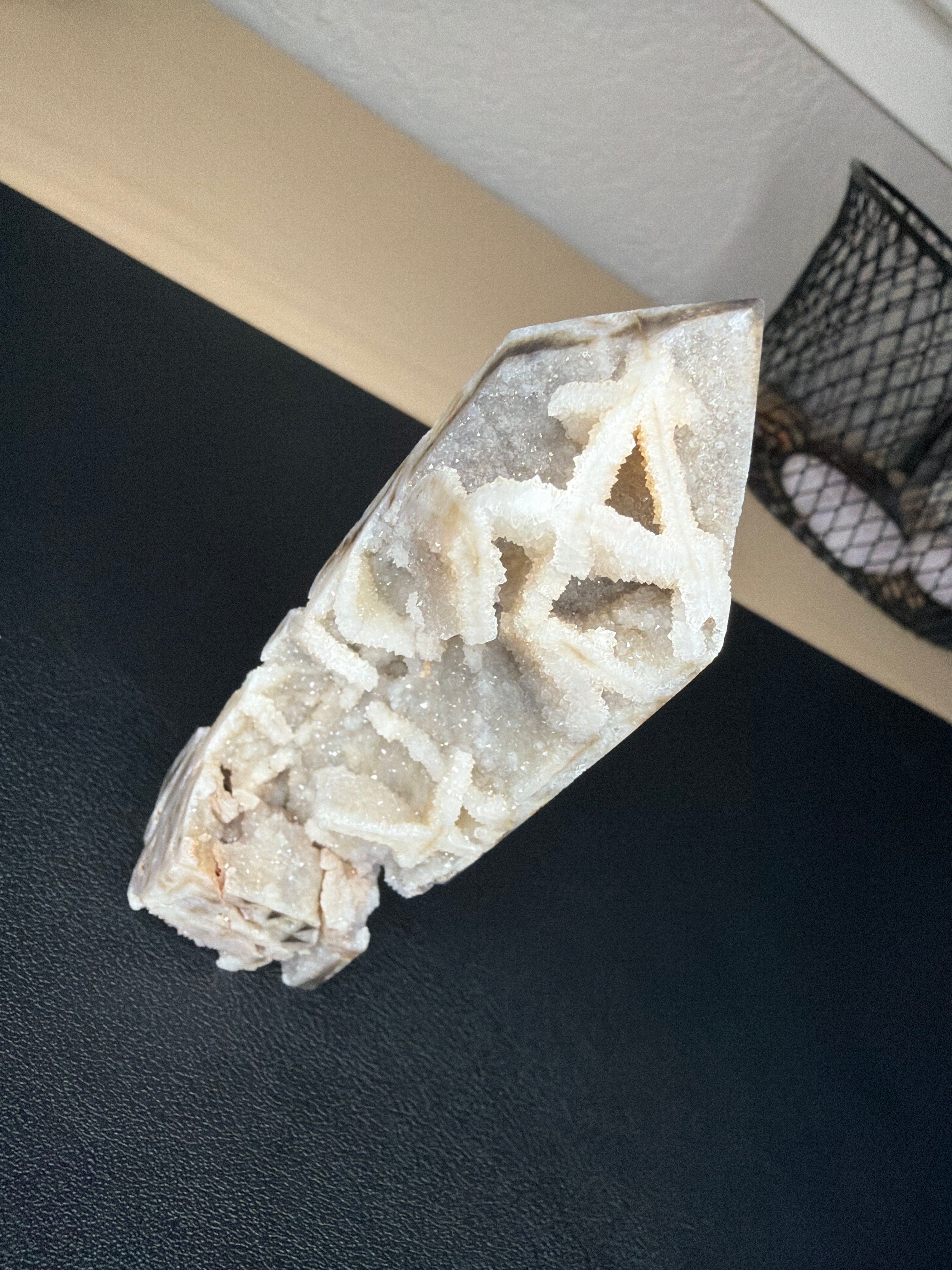 Natural Quartz Sphalerite Original Stone tower