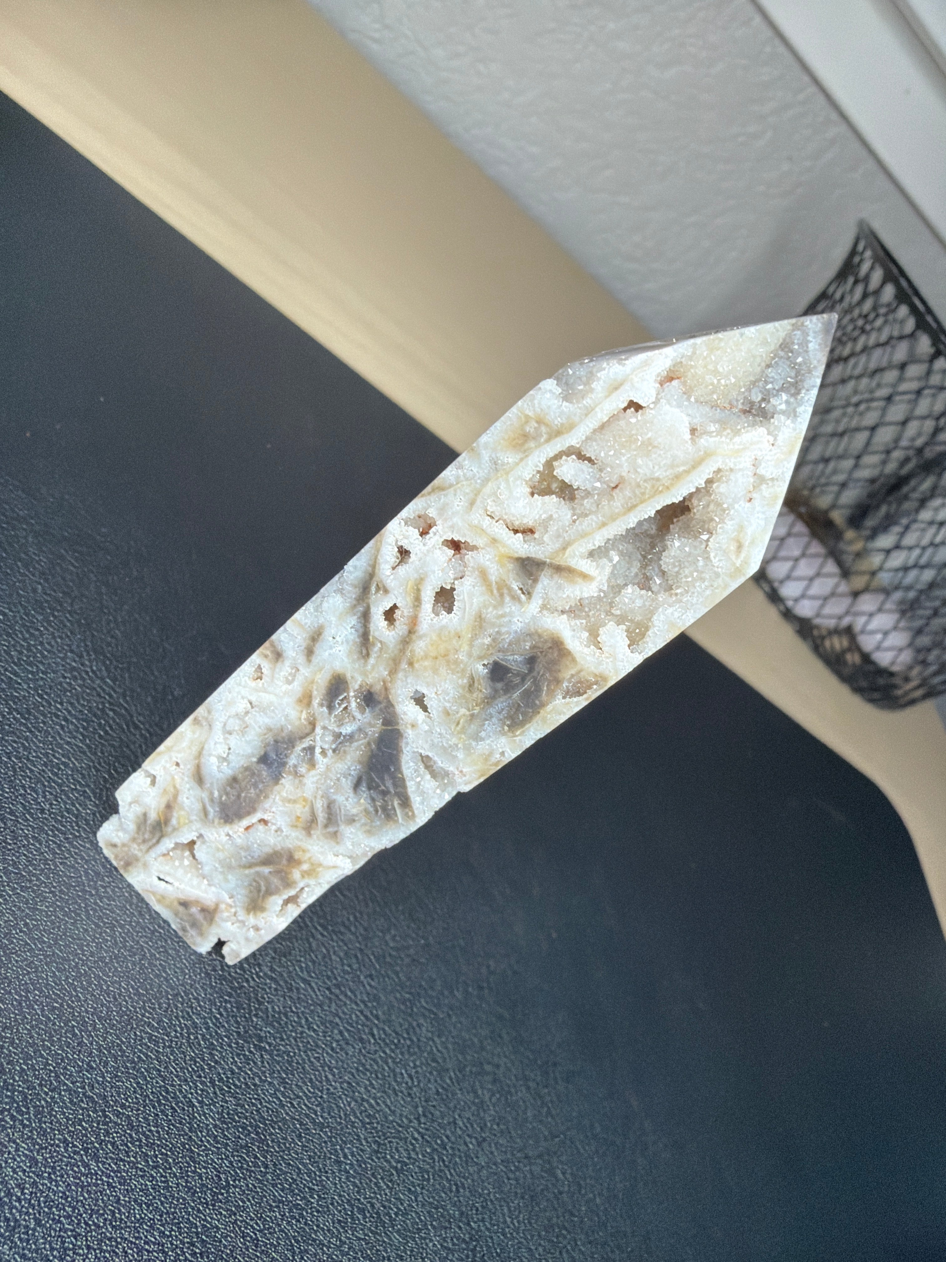 Natural Quartz Sphalerite Original Stone tower
