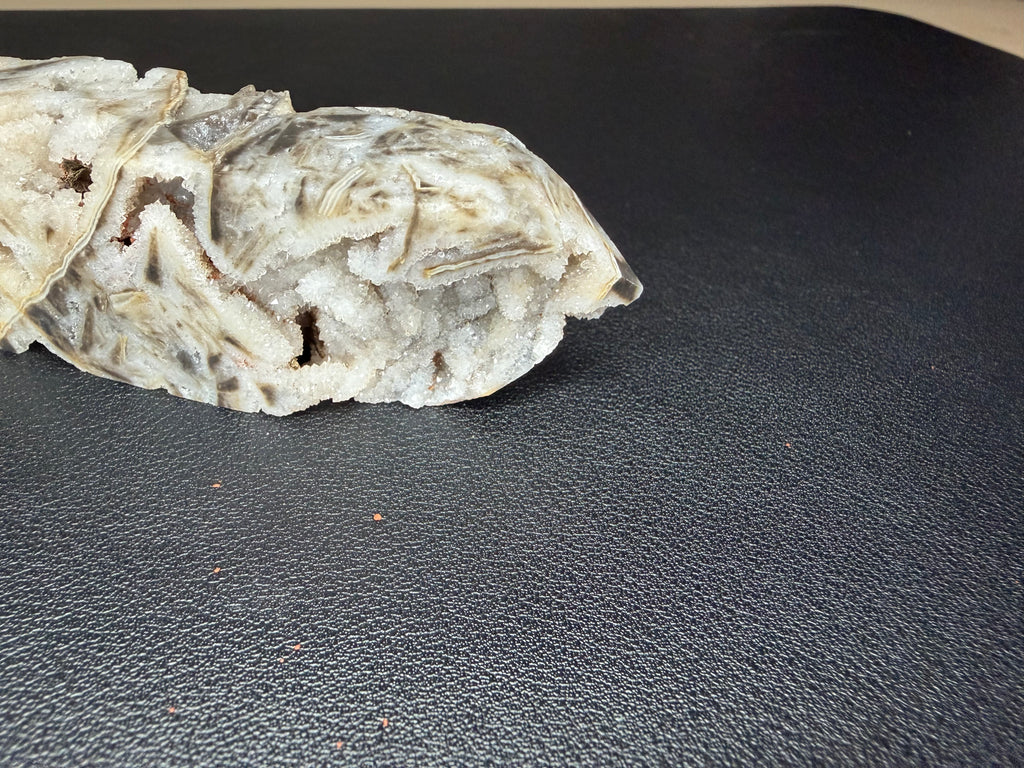 Natural quartz sphalerite tower