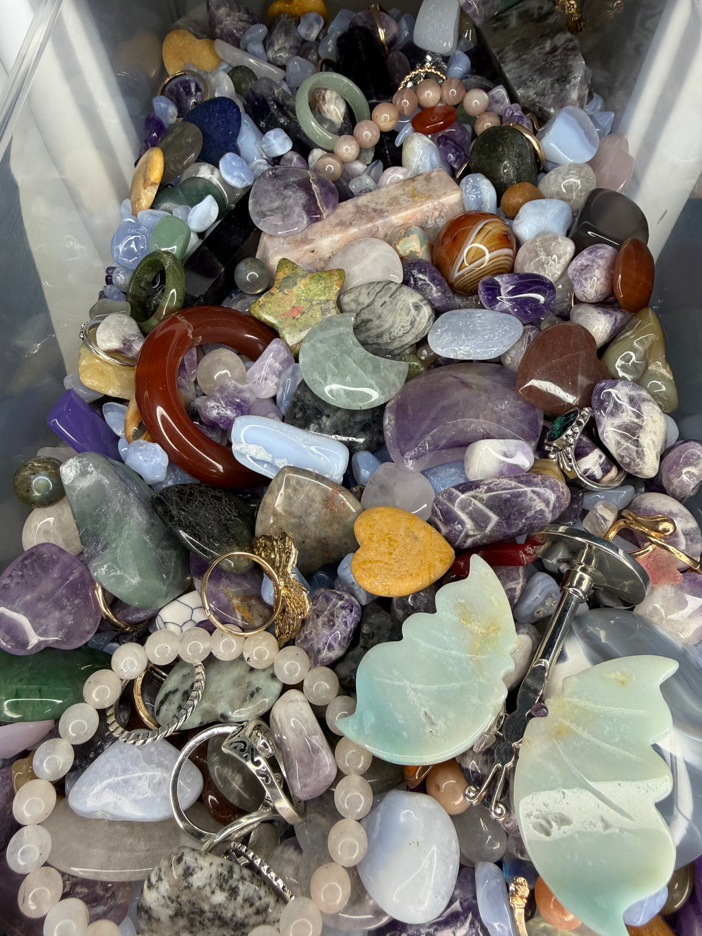 Crystal scoop