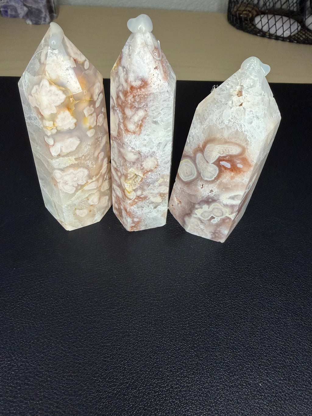 Flower agate tower ￼