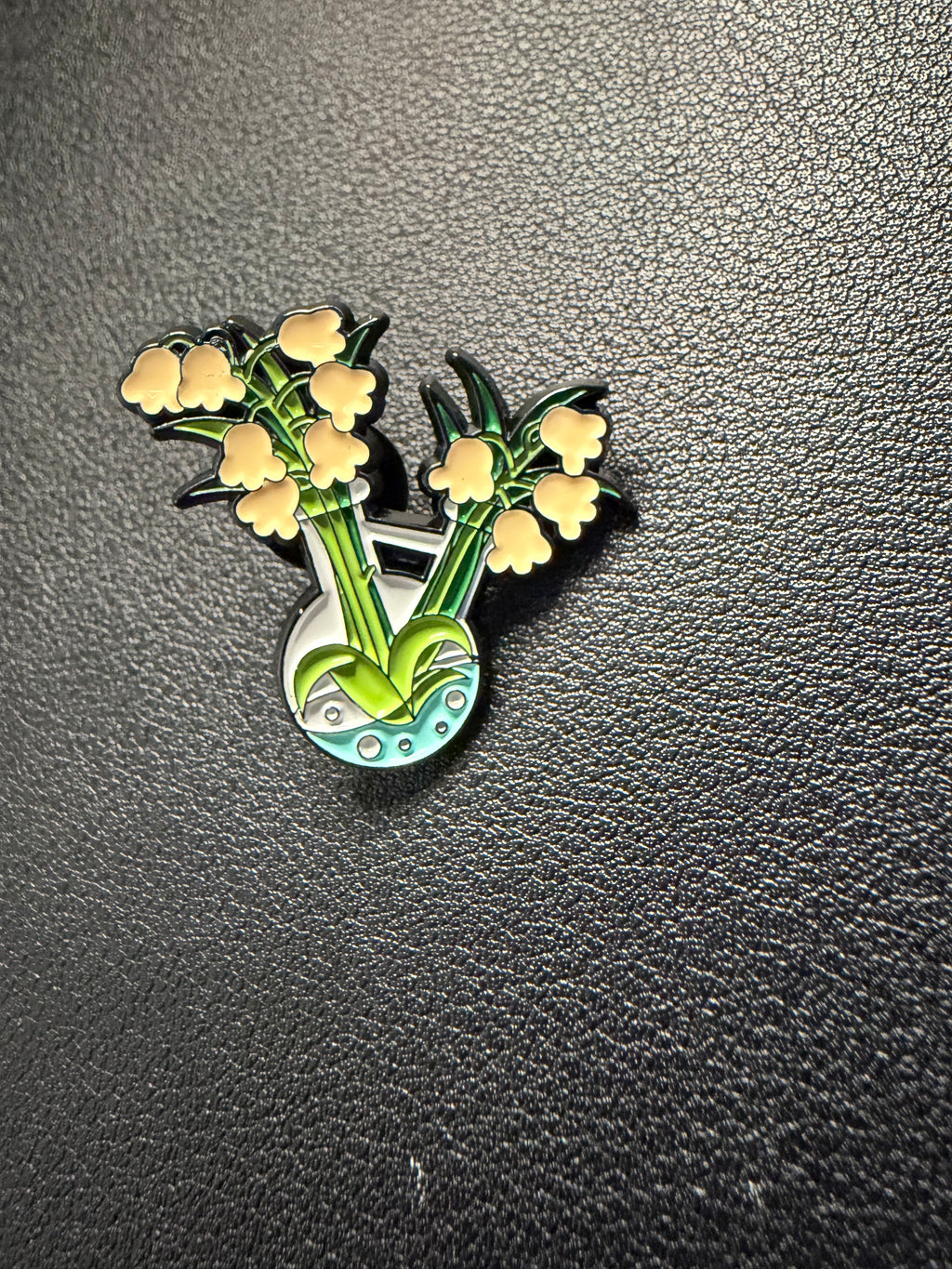 yellow flower pin