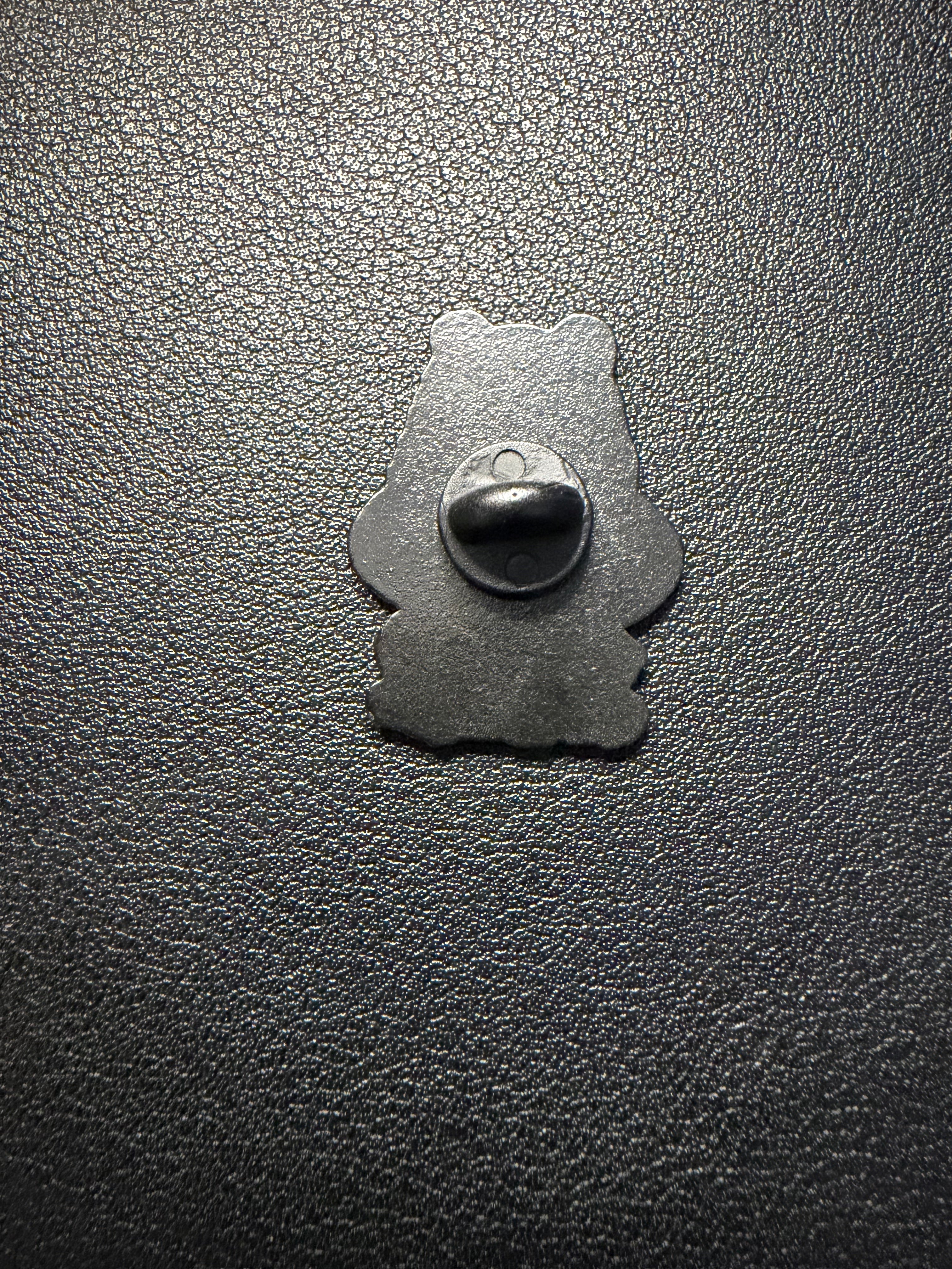 Jungle frog pin
